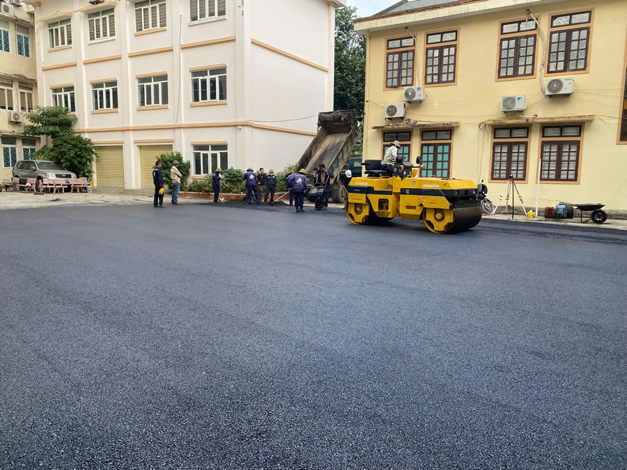 Thi công thảm nhựa đường nóng Asphalt sân Pickleball Tennis