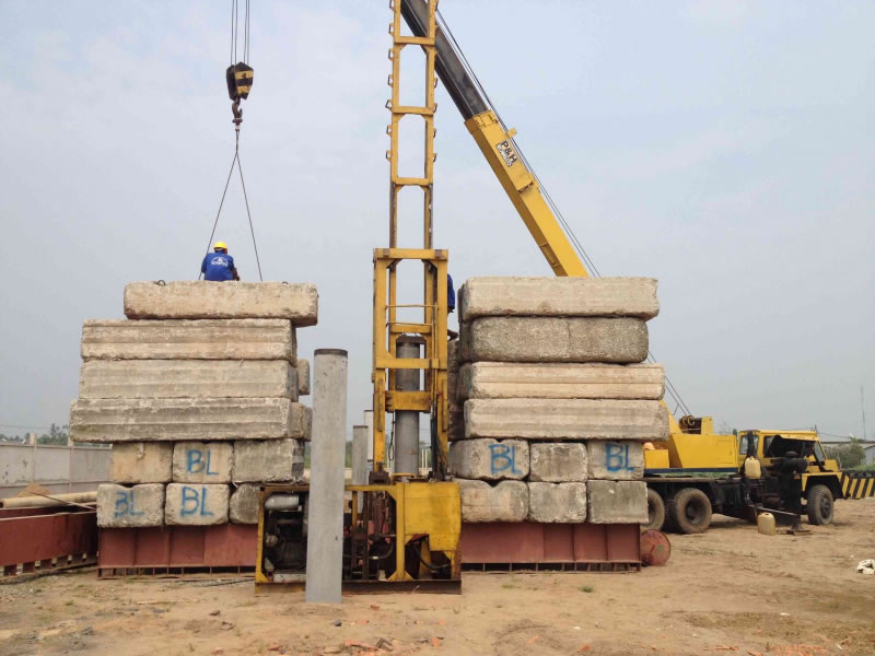 Đ&oacute;ng &eacute;p khoan cọc nhồi b&ecirc; t&ocirc;ng tại TP Vinh Nghệ An